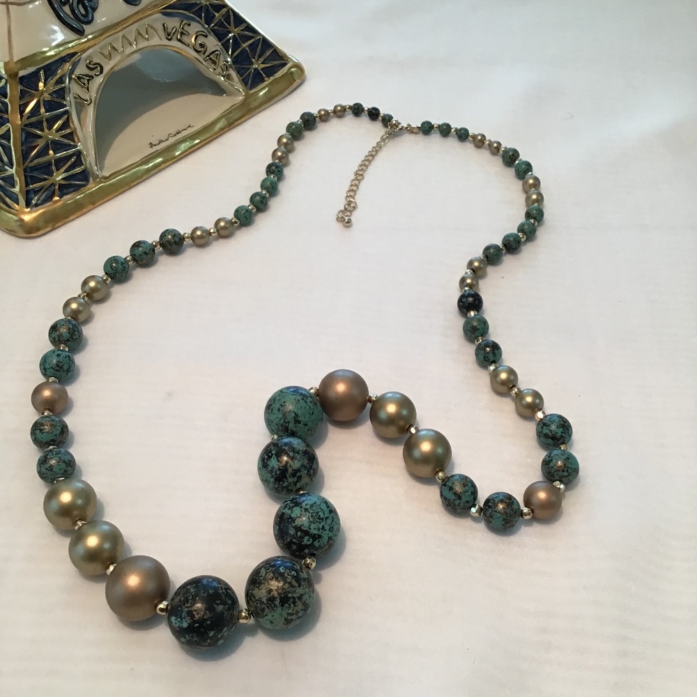 Francesca’s New Necklace Collection